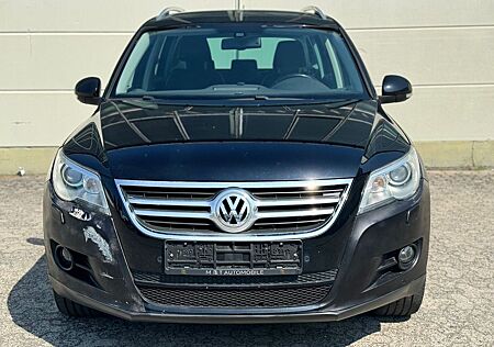 VW Tiguan Volkswagen Sport & Style 4Motion*PDC*SHZ*XENON*