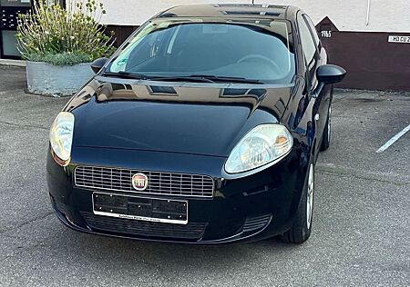Fiat Grande Punto 1.4 8V - TÜV! Soundanlage!