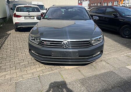 VW Passat Variant Volkswagen PASSAT HIGHLINE- 4MOTION-190PS-AUT-NAVI-LED-1HD