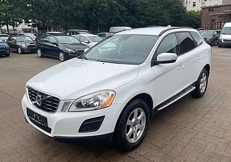 Volvo XC 60 Kinetic 2WD TÜV 03.2027