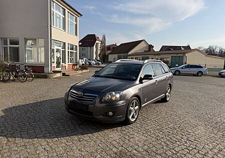Toyota Avensis Kombi 2.2 D-CAT Sol