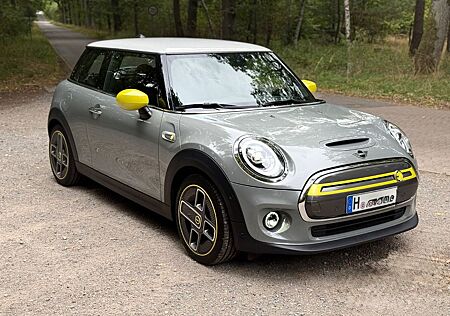 Mini Cooper SE Trim L HuD Kam h/k Leder NaviPro CarP