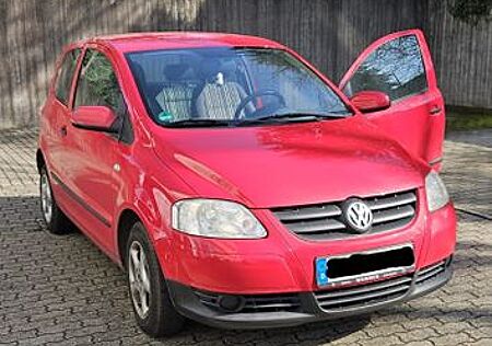 Volkswagen Fox 1.4 - 2006 - rot - HU bis 10/27