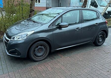 Peugeot 208 1.2 Active PureTech 82 Active