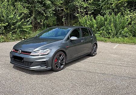 VW Golf Volkswagen 2.0 TSI DSG GTI Performance | AHK | Standhzg.