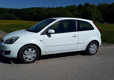 Ford Fiesta Schöner / weiß /3-Türer