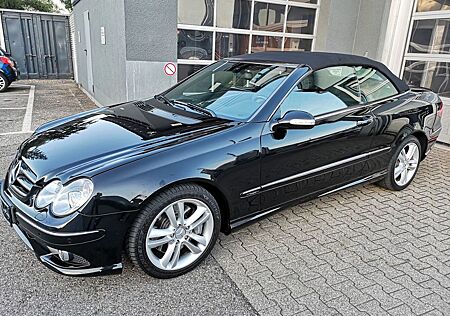 Mercedes-Benz CLK 280 Avantgarde AMG-Line Scheckheft gepflegt