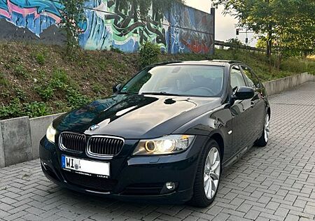 BMW 320i - E90 Facelift Volleder Automatik SHZ Navi