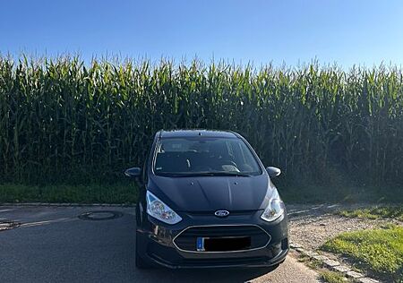 Ford B-Max 1,0 EcoBoost 74kW S/S Titanium Titanium