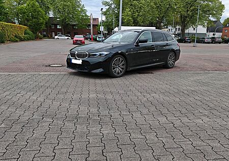 BMW 330d M Paket HUD PANO Memory 360°