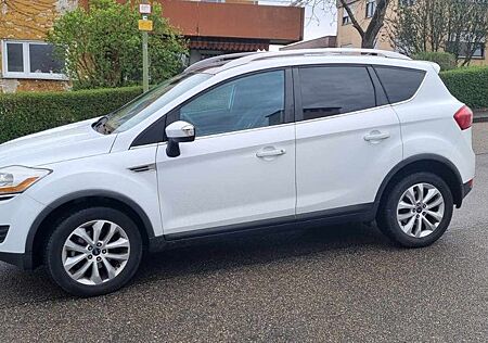 Ford Kuga Titanium Panorama 4x4 AHK PDC