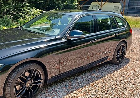 BMW 320d Touring Luxury Line Luxury Line