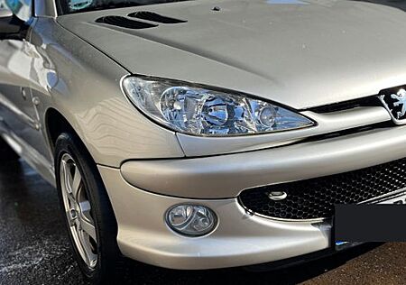 Peugeot 206 CC Roland Garros 110 Roland Garros TÜV NEU