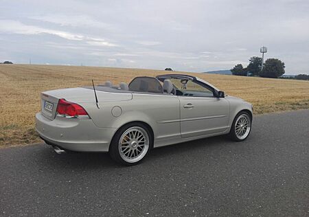 Volvo C70 2.4 Momentum