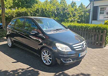 Mercedes-Benz B 170 -
