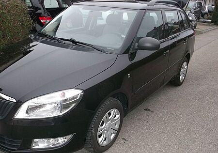 Skoda Fabia 1.2l TSI 63kW Combi neue Steuerkette!