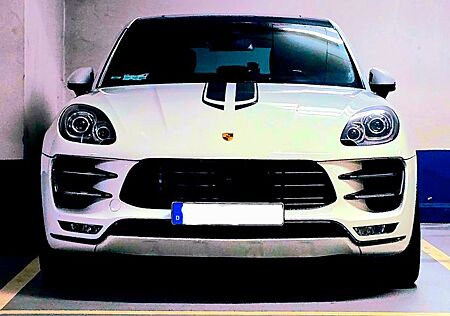 Porsche Macan Turbo