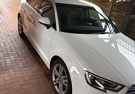 Audi A3 1.6 TDI S tronic -