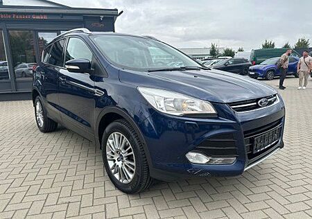 Ford Kuga 2.0 TDCi 4x4 Aut. Navi DAB Leder Titanium