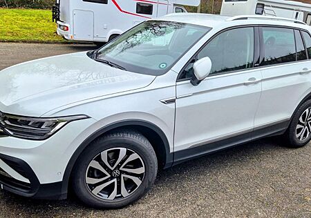 VW Tiguan Volkswagen Active 1.5 TSI OPF DSG