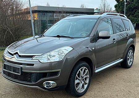 Citroën C-Crosser Excl.*2,2 HDI*4X4*7Sitze*PDC*KAM.*XEN.