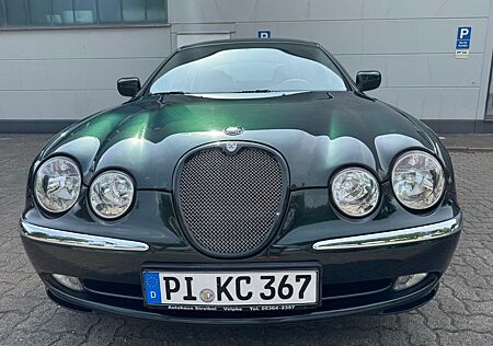 Jaguar S-Type V8 -