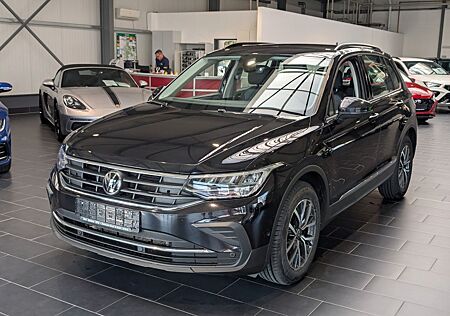 VW Tiguan Volkswagen 2.0 TDI SCR DSG Life 8-fach 1.Hand