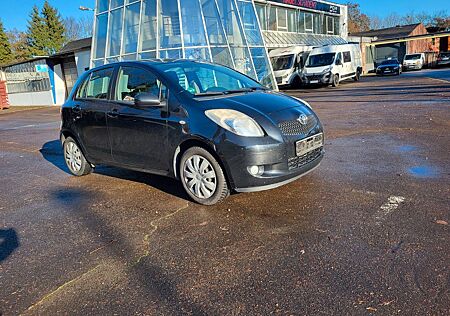 Toyota Yaris *NAVI*TÜV*GEPFLEGT*