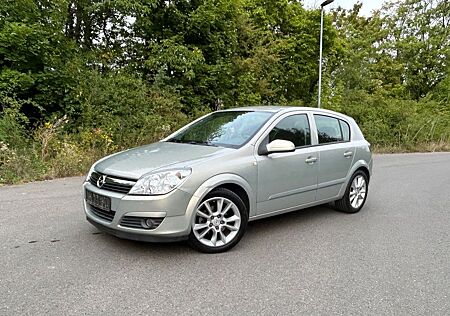 Opel Astra 1.8 Automatik TÜV 05/27