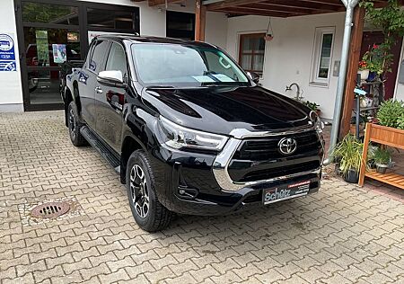 Toyota Hilux Executive 2.8 AT *APP*DAB*ACC SOFORT!!!!