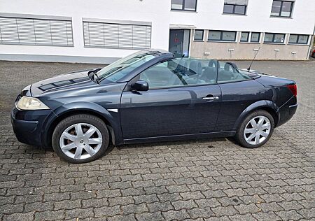 Renault Megane Coupé-Cabriolet Privilege 2.0 16V Exp...