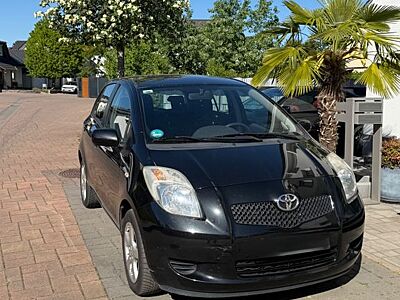 Toyota Yaris Sol 1,0-l-VVT-i Sol