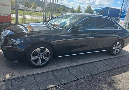 Mercedes-Benz E 220 d Autom. -
