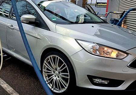 Ford Focus 1,6TDCi 85kW SYNC Edition Turnier SYNC...