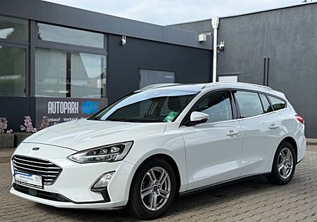 Ford Focus Turnier AUFFAHRWARNER/SPURHALTE/AHK/SHZ
