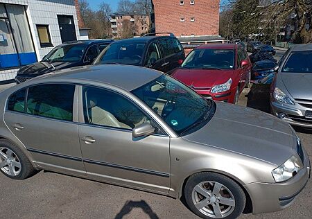Skoda Superb 2,5 TDi Aut Klima Leder SHZ LMF PDC BC