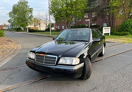 Mercedes-Benz C 180 Elegance *schwarz *Leder *Tüv neu