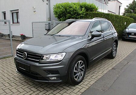 VW Tiguan Volkswagen 2.0 TDI DSG Sound BMT/Start-Stopp 4Motion