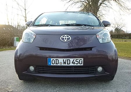 Toyota iQ +