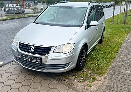 VW Touran Volkswagen United