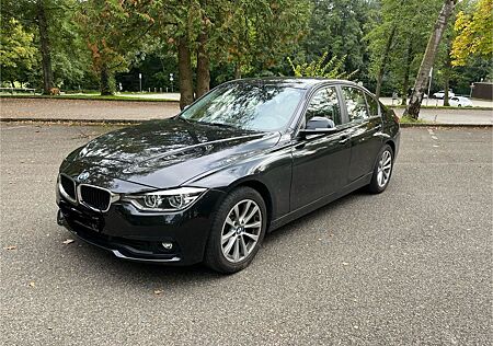 BMW 320i Automatik * AUTOMATIK * KLIMA * NAVI *