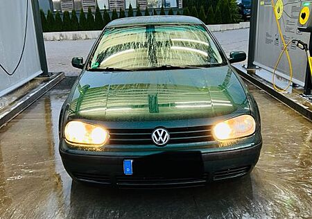 VW Golf Volkswagen 1.6 Standard