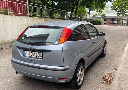 Ford Focus 1.4 -