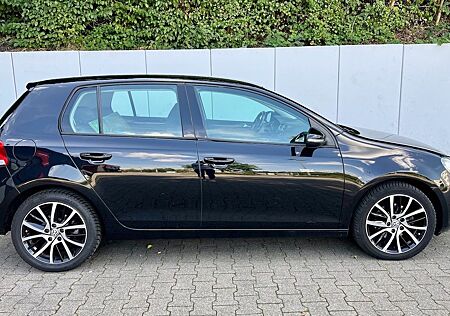 VW Golf Volkswagen 1.4 TSI DSG 90 kW Comfortline