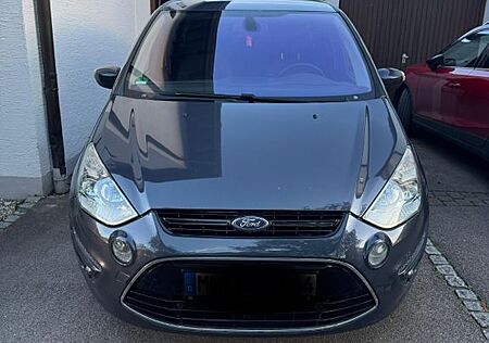 Ford S-Max 2,0 TDCi 120kW DPF Titanium PowerShift...