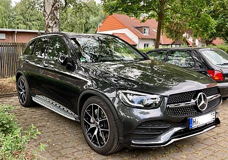Mercedes-Benz GLC 300 e AMG 4MATIC AirMatic Burmester Head-up