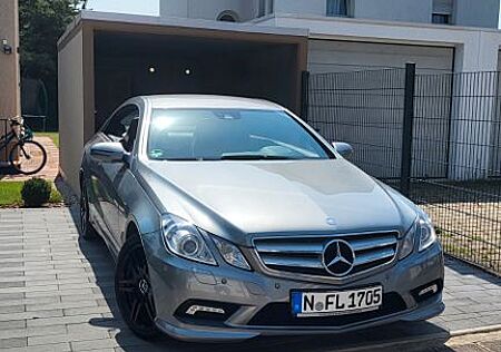 Mercedes-Benz E 350 Coupé AMG - Service NEU