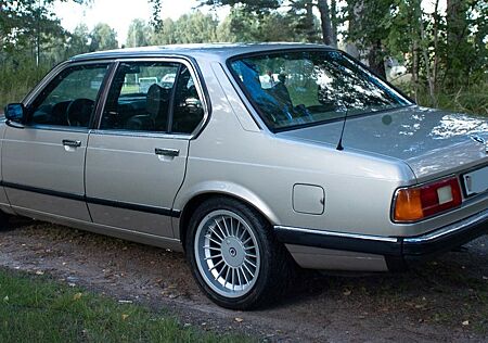 BMW 745 Turbo