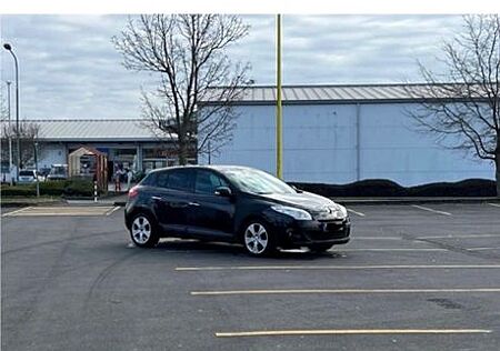Renault Megane Dynamique dCi 110 EDC Eco2 Dynamique
