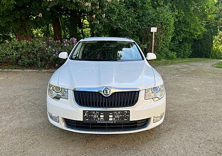 Skoda Superb 1.8 TSI Family Combi Bi-Xenon